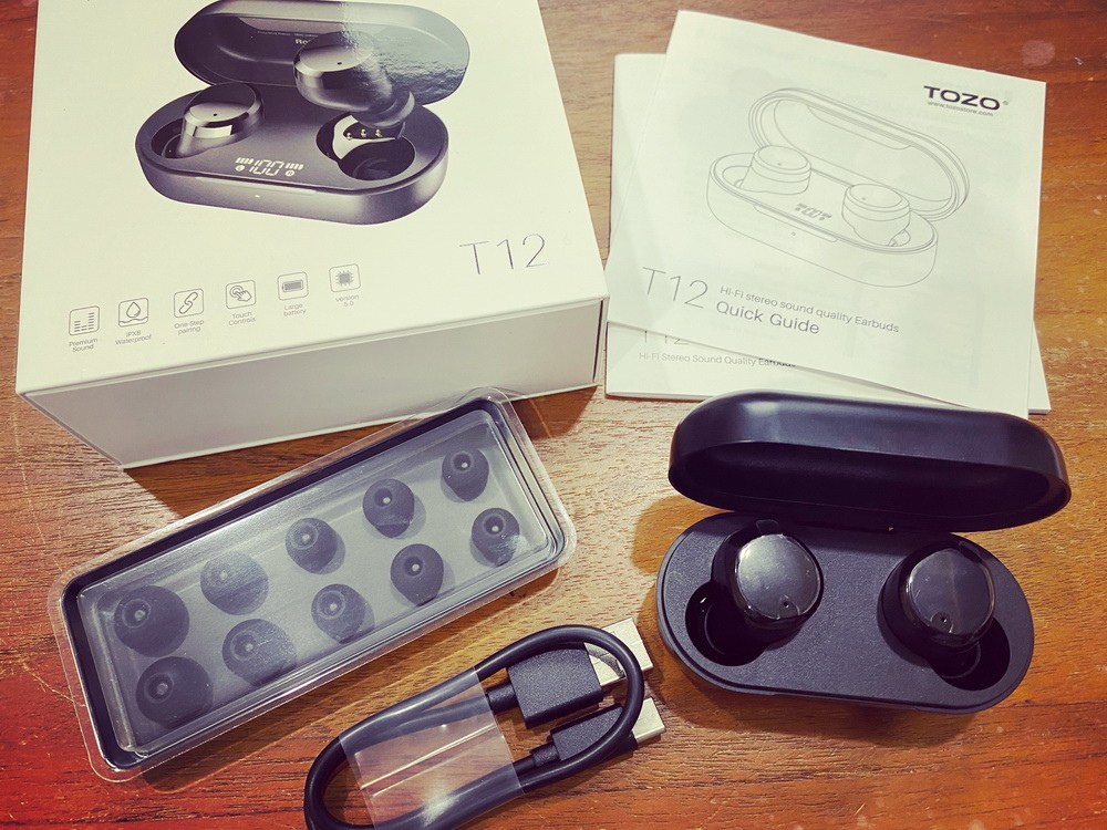 【開箱。購買經驗分享】日本/美國Amazon買到CP值超高藍芽無線耳機TOZO T12、千元台幣含運就可以買到超高品質的藍芽耳機、與TOZO NC2比價 (另可考慮SOUNDPEATS、Jabra)