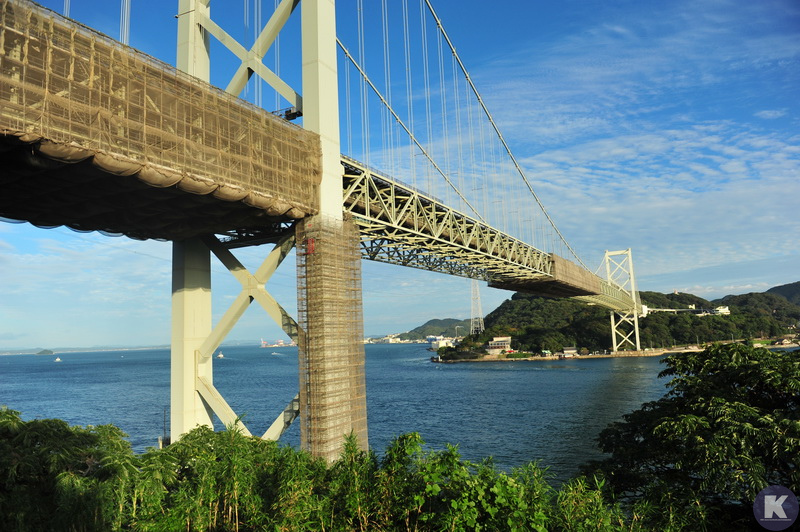 [九州。景點] 連接日本本州與九州的《關門大橋》、兩端皆有休息站可以欣賞&#8221;關門海峽&#8221;景色、連接山口縣下關與北九州門司港